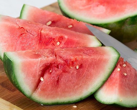 Чому пронос виникає від кавуна?